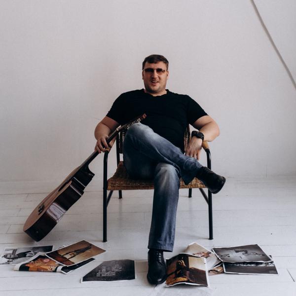 Альбом Певец души исполнителя Артем Толстобров