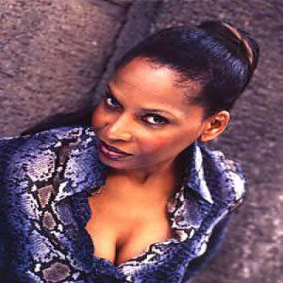 Simone Jay