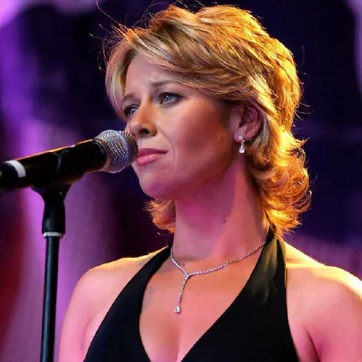 Linzi Hateley