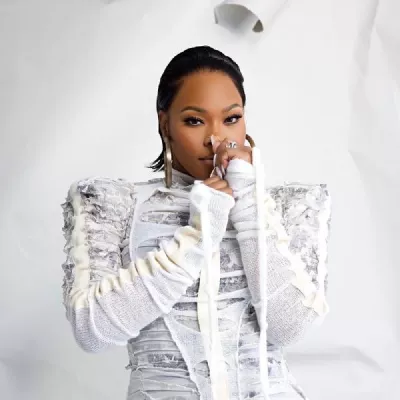 Tasha Cobbs Leonard