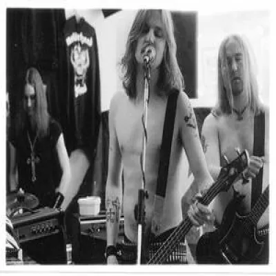 Reverend Bizarre все песни в mp3