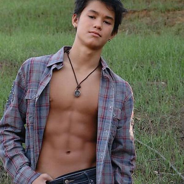 Booboo Stewart все песни в mp3