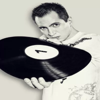 DJ Pelos
