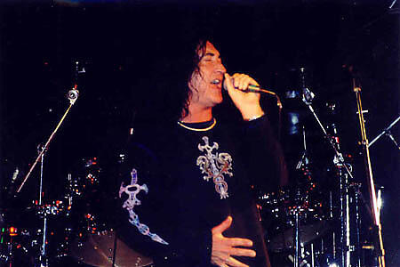 Robin McAuley