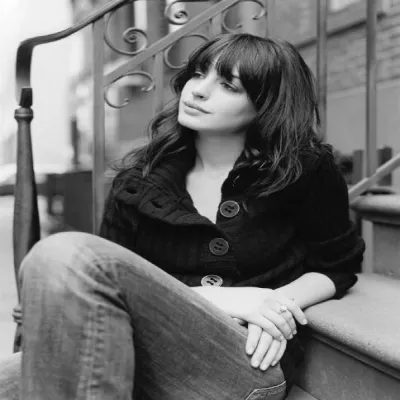 Anne Hathaway все песни в mp3
