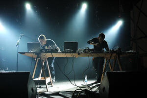 Xploding Plastix все песни в mp3