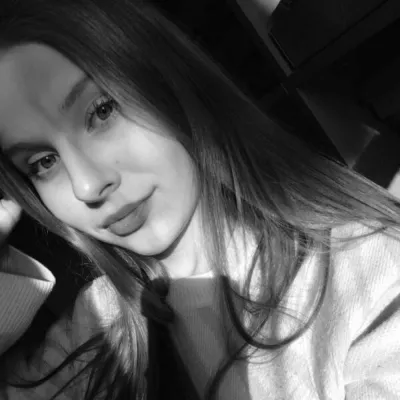Школова Яна