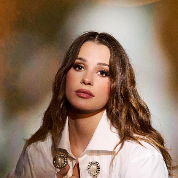 Victoria Nadine