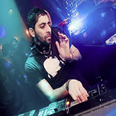 Darius Syrossian