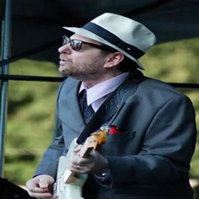 Ronnie Earl