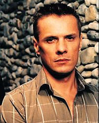 Larry Mullen Jr. все песни в mp3