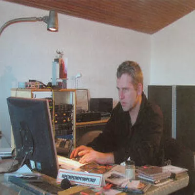 Max Ernst все песни в mp3