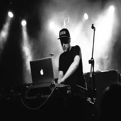 Buku