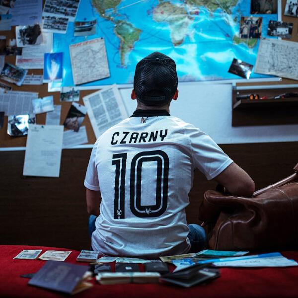 Czarny HIFI