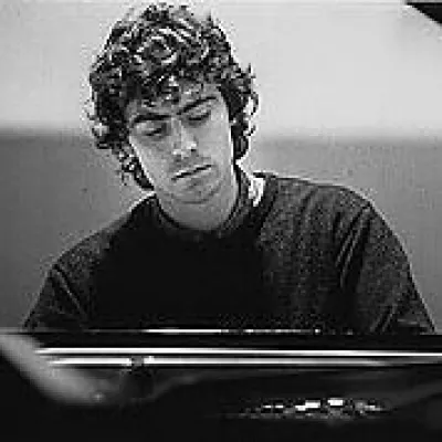 Paul Lewis