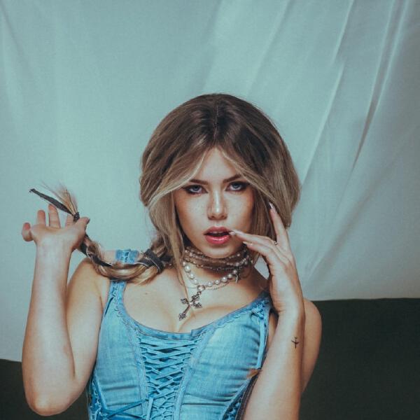 Lavinia все песни в mp3