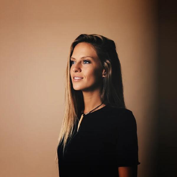 Nora En Pure