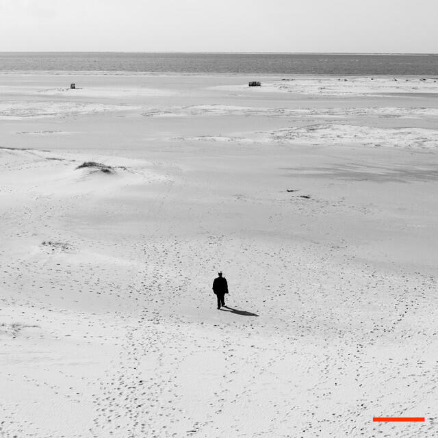 Traces dans le sable