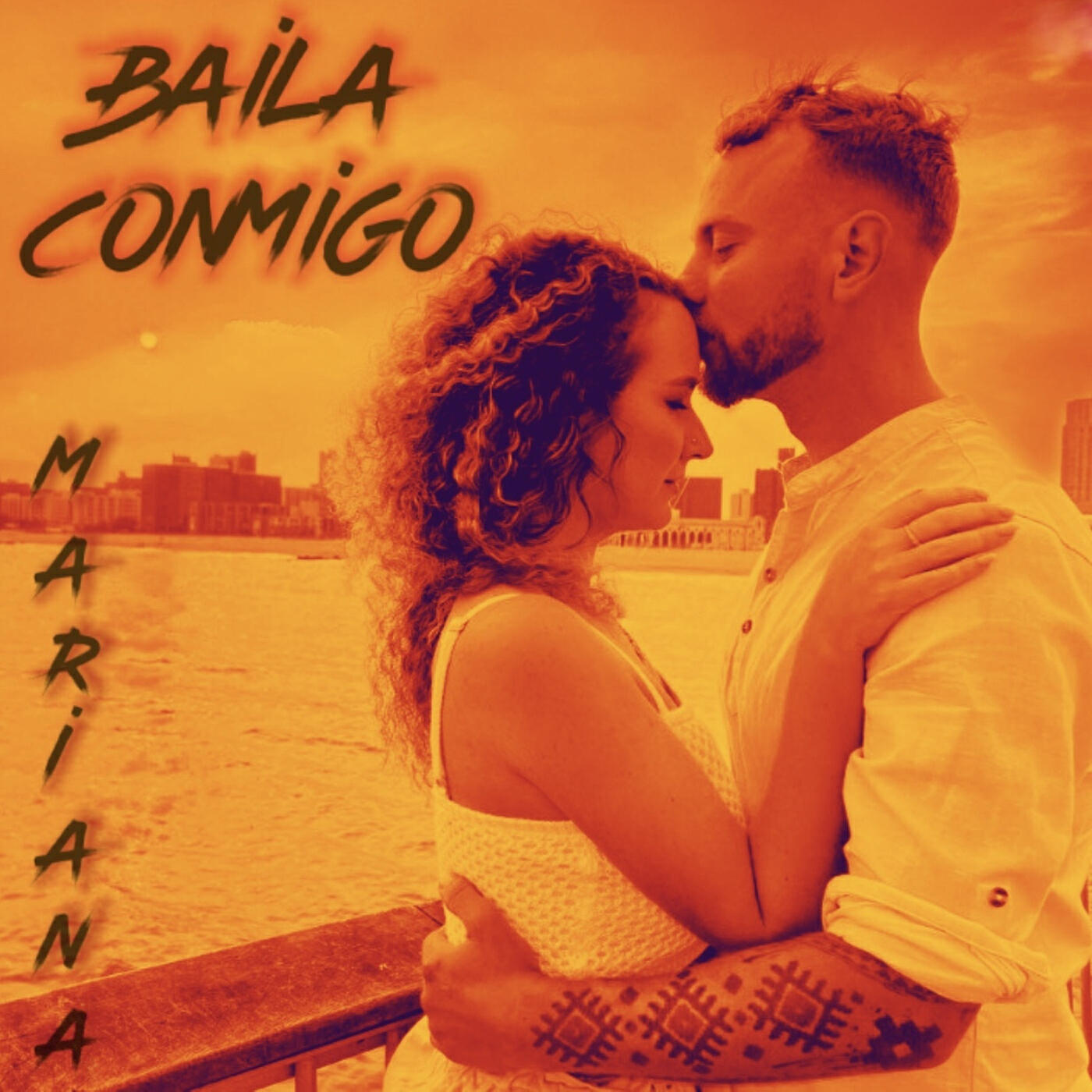 Альбом Baila Conmigo исполнителя Mariana
