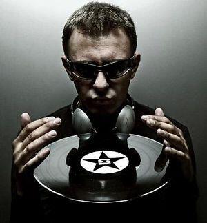 DJ Tom