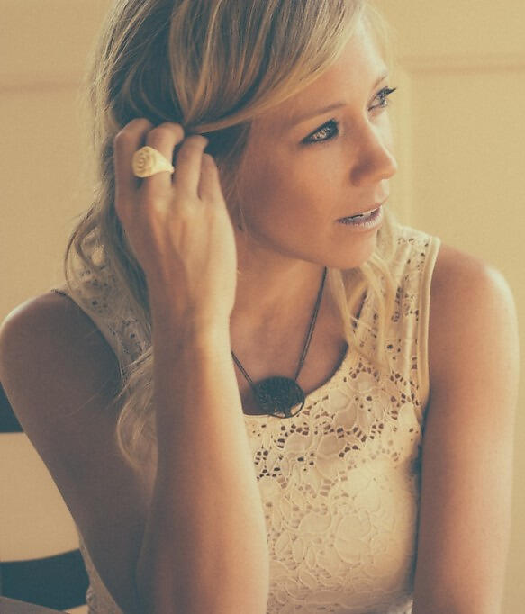 Ellie Holcomb