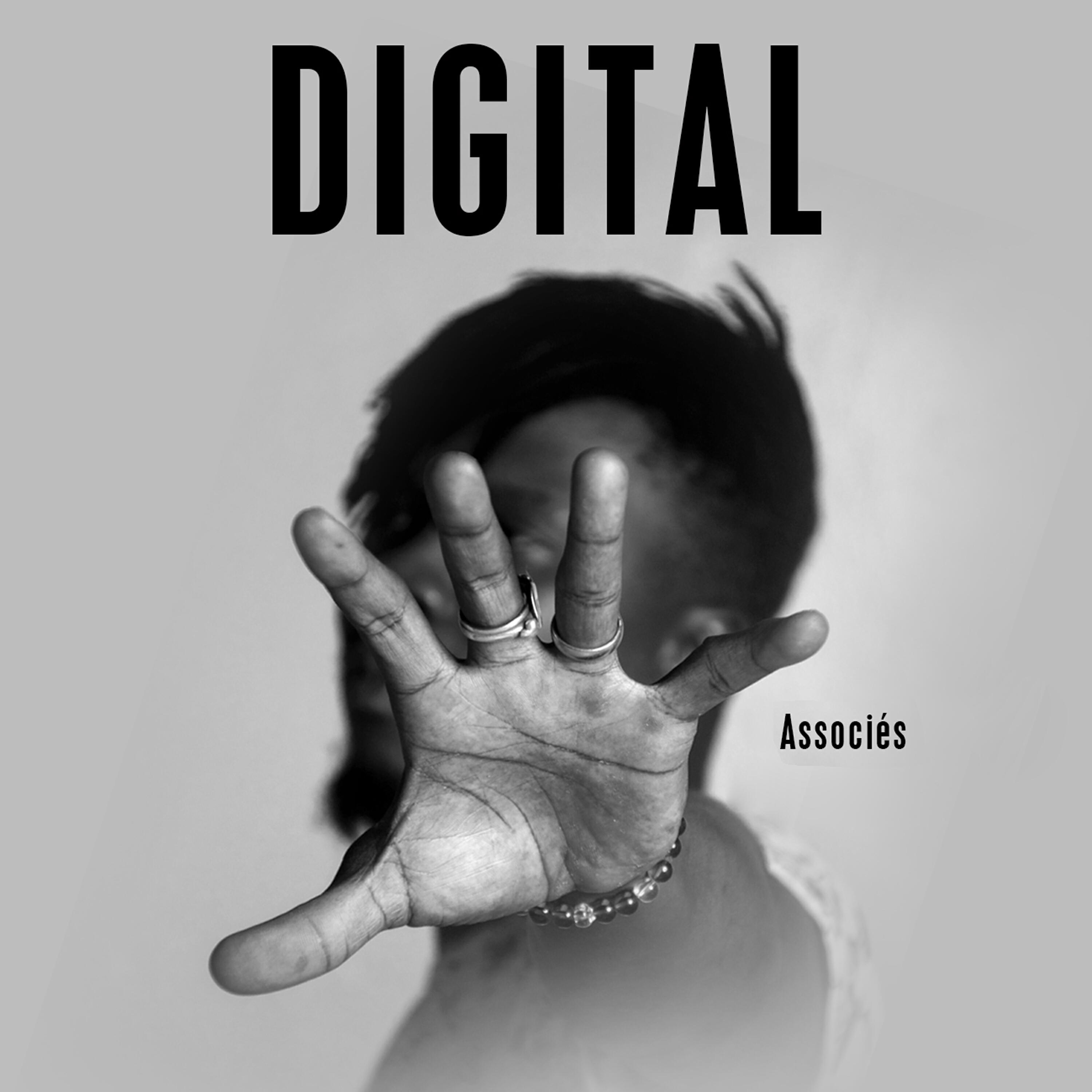 Альбом Associés исполнителя Digital