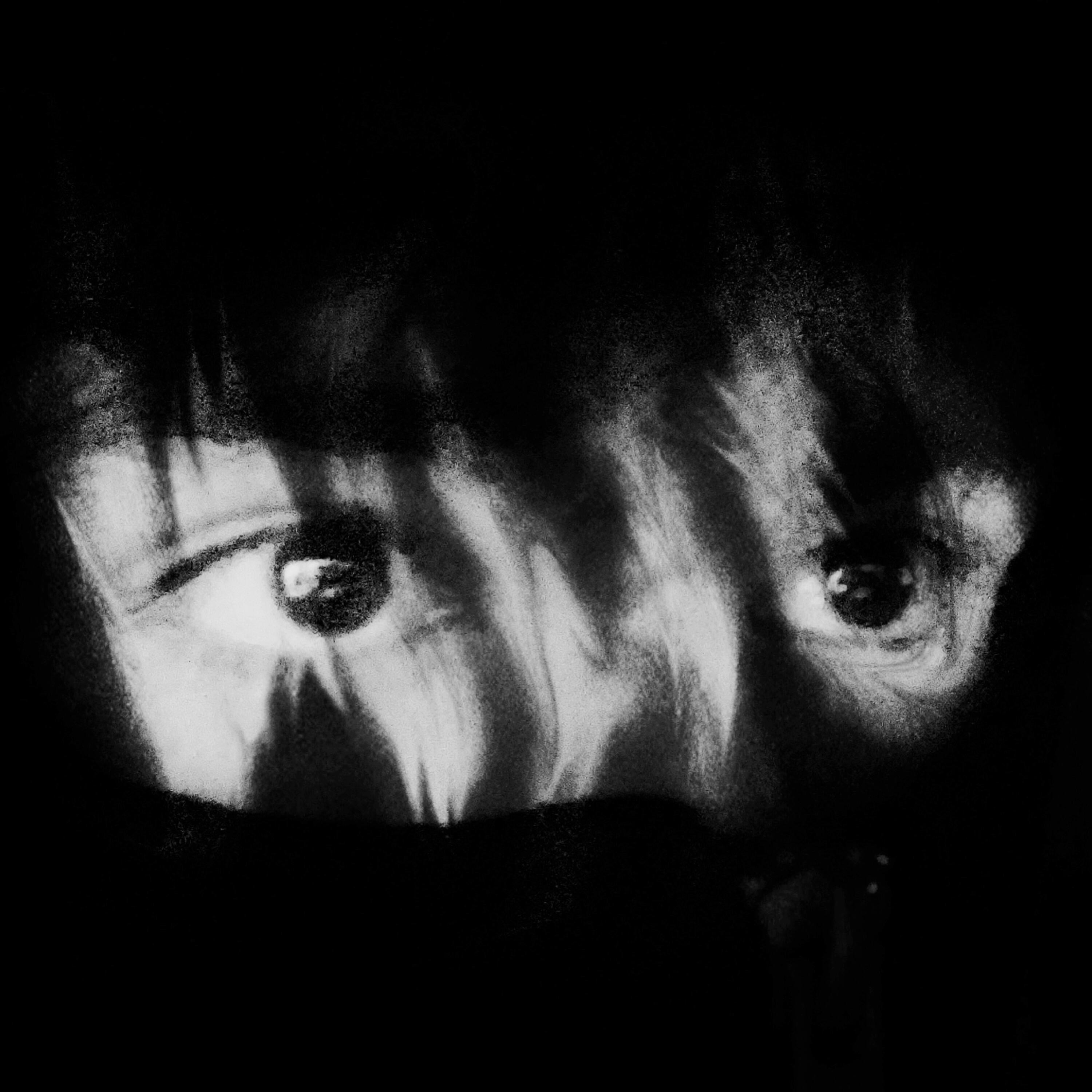 EYES