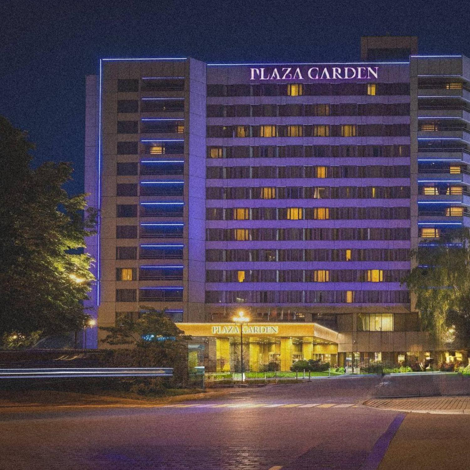 Plaza Garden