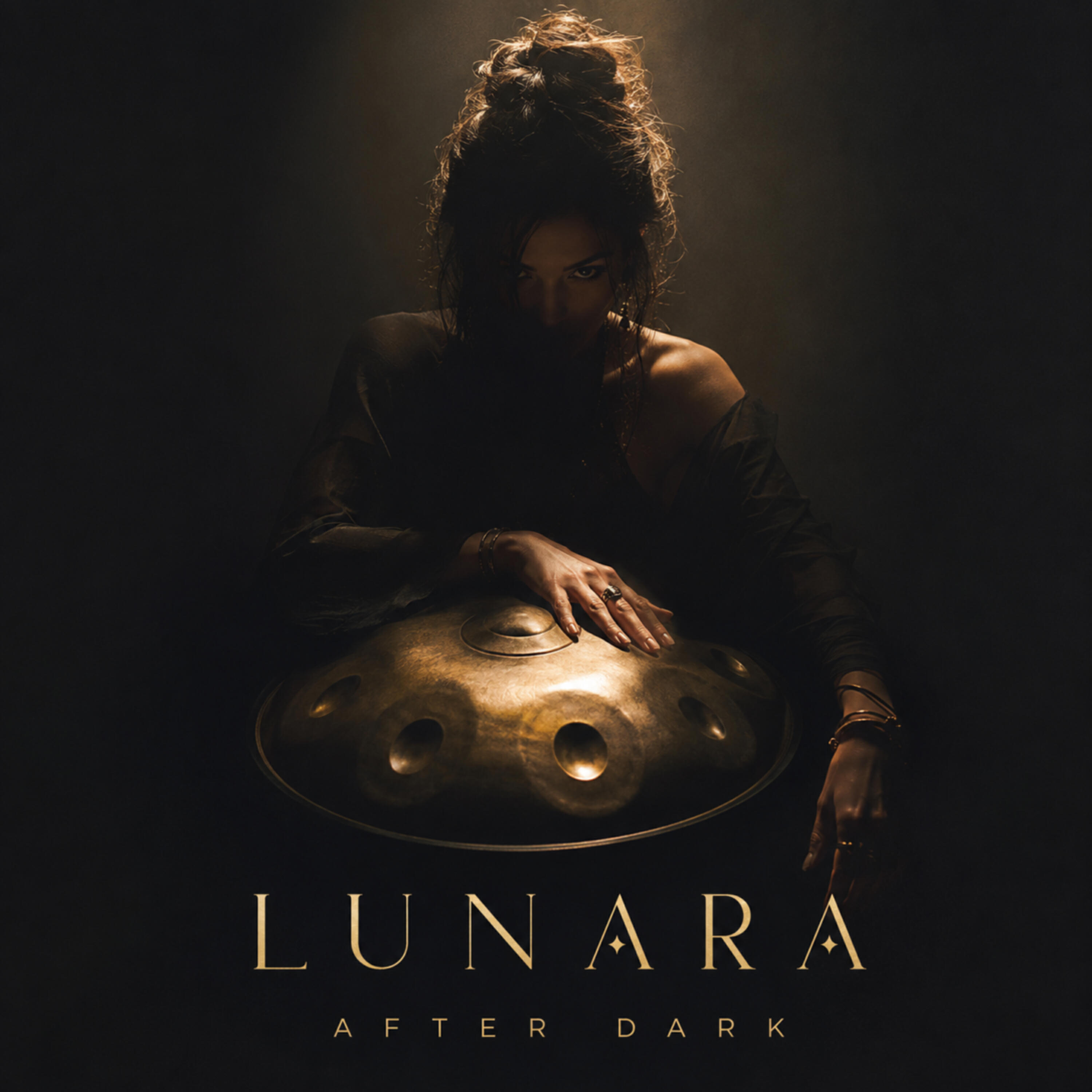 Альбом AFTER DARK исполнителя LUNARA