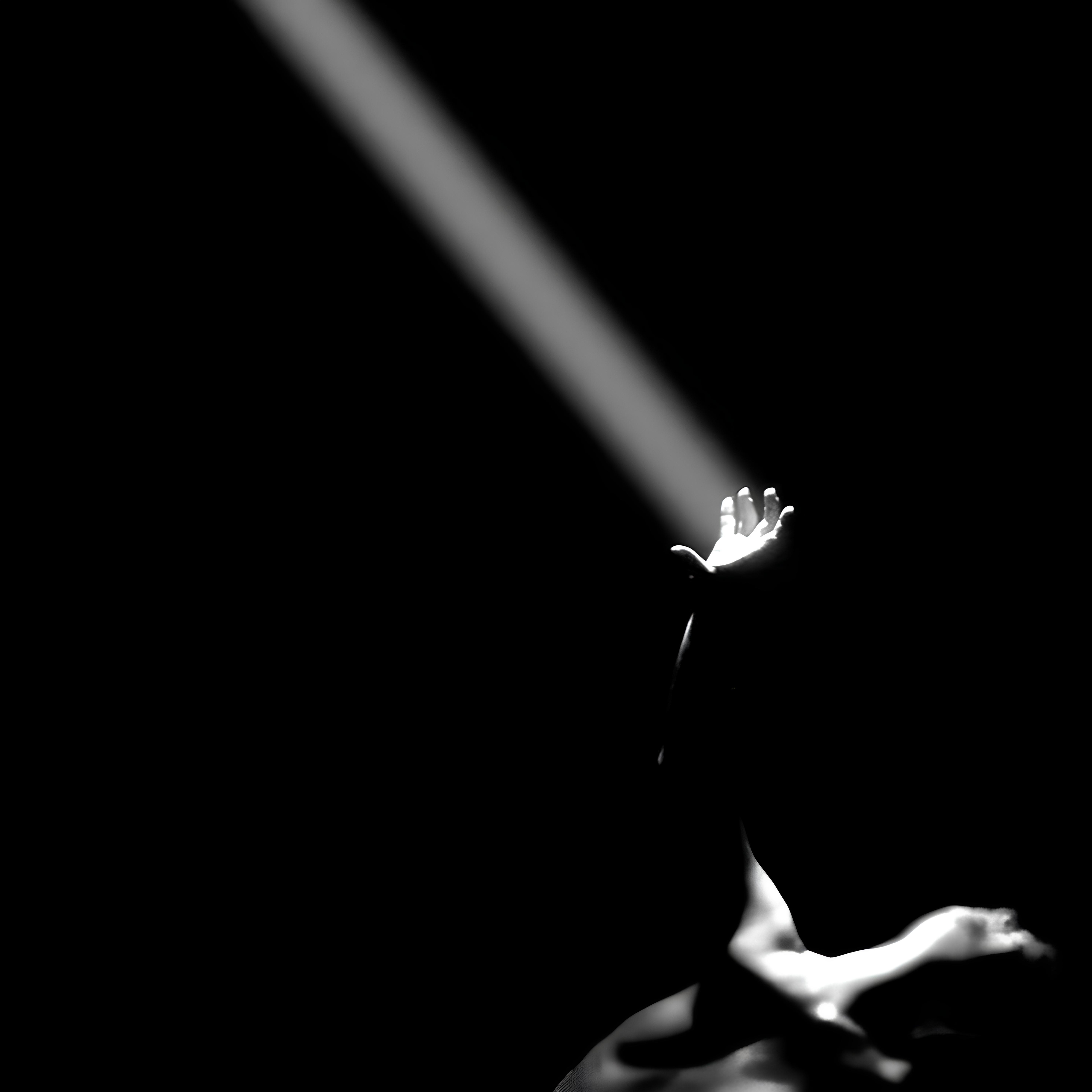 Альбом Darkest Light исполнителя THANGU