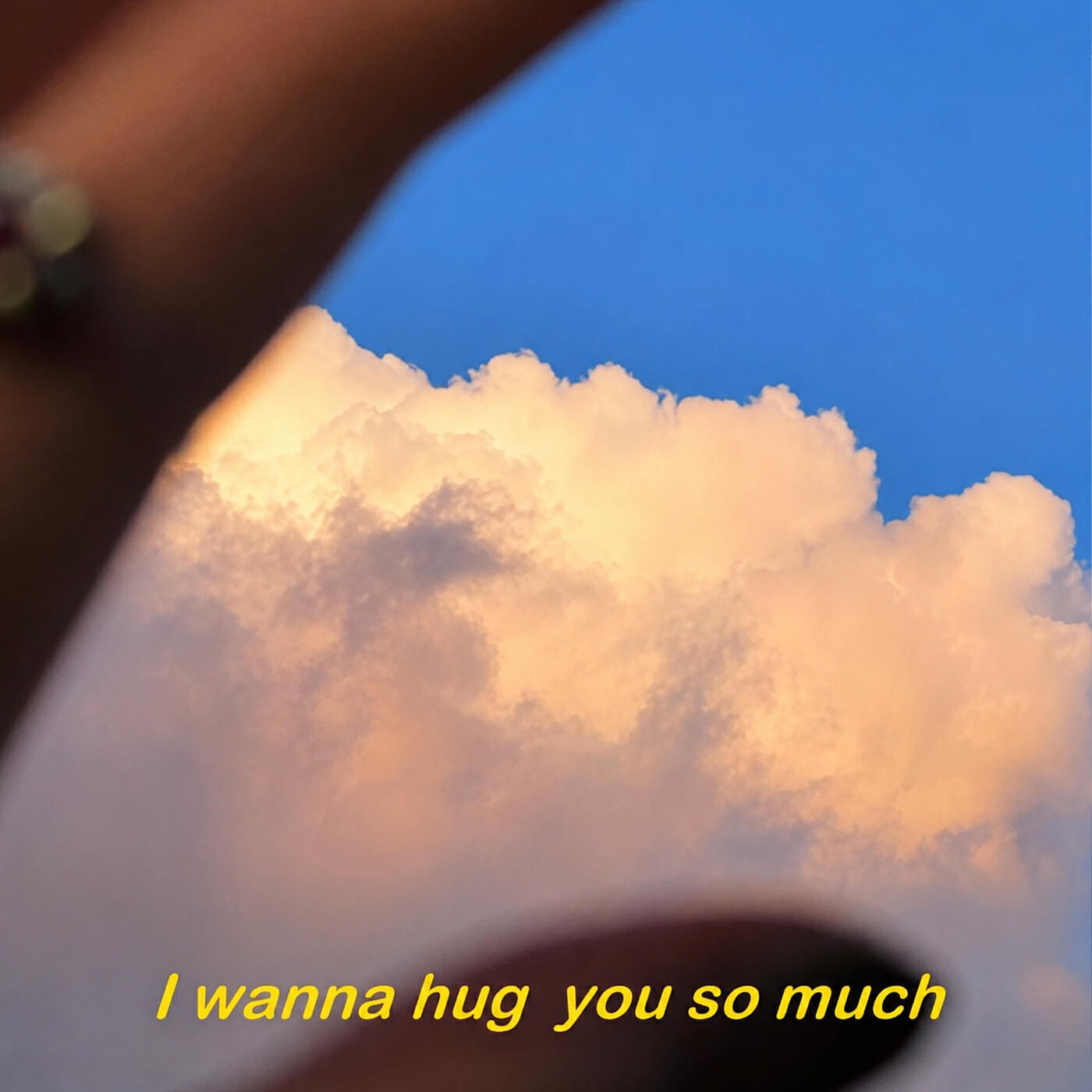 Альбом I Wanna Hug You so Much исполнителя Axile