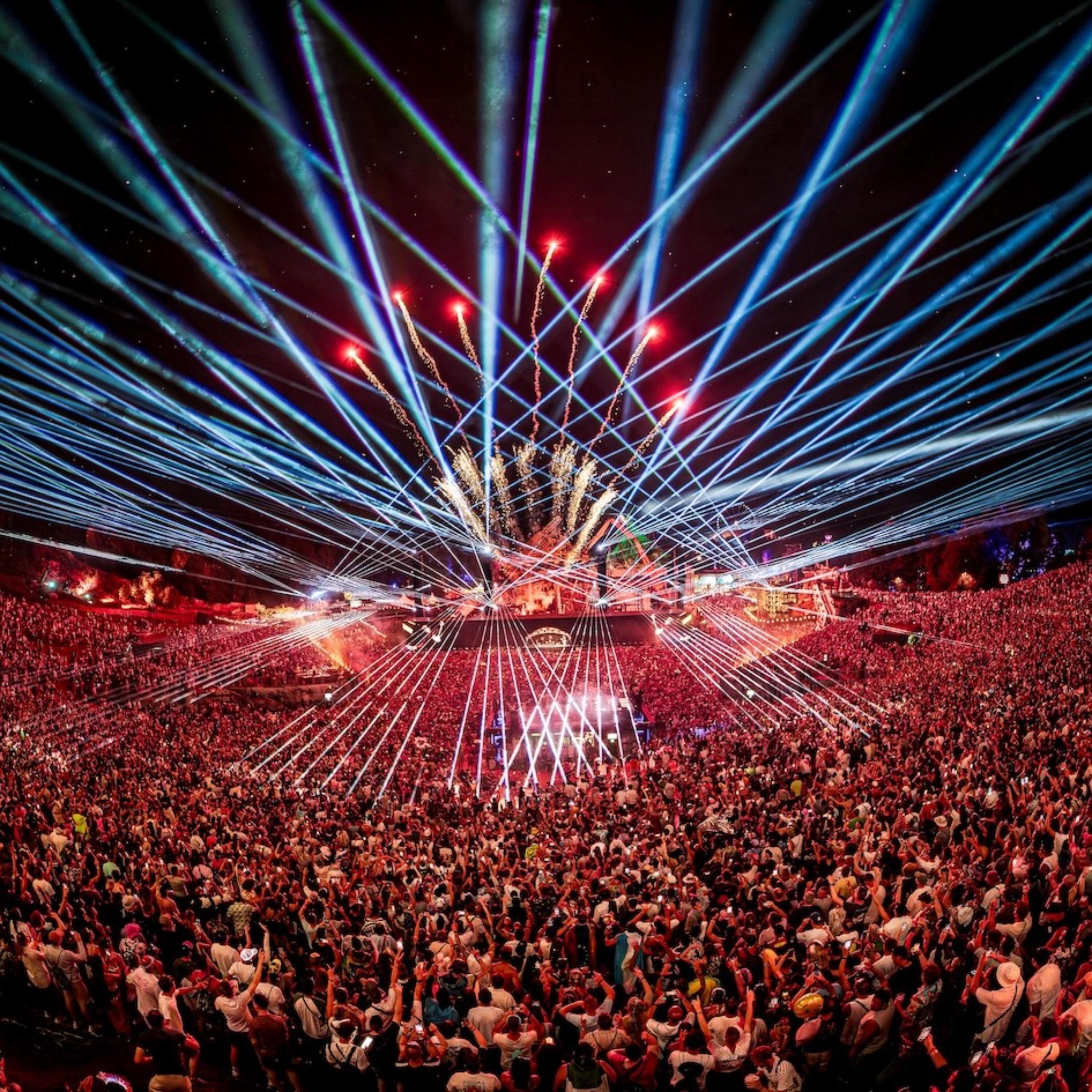 Body Control (Tomorrowland, Las Vegas, Brazil, Tokio Tour Show)