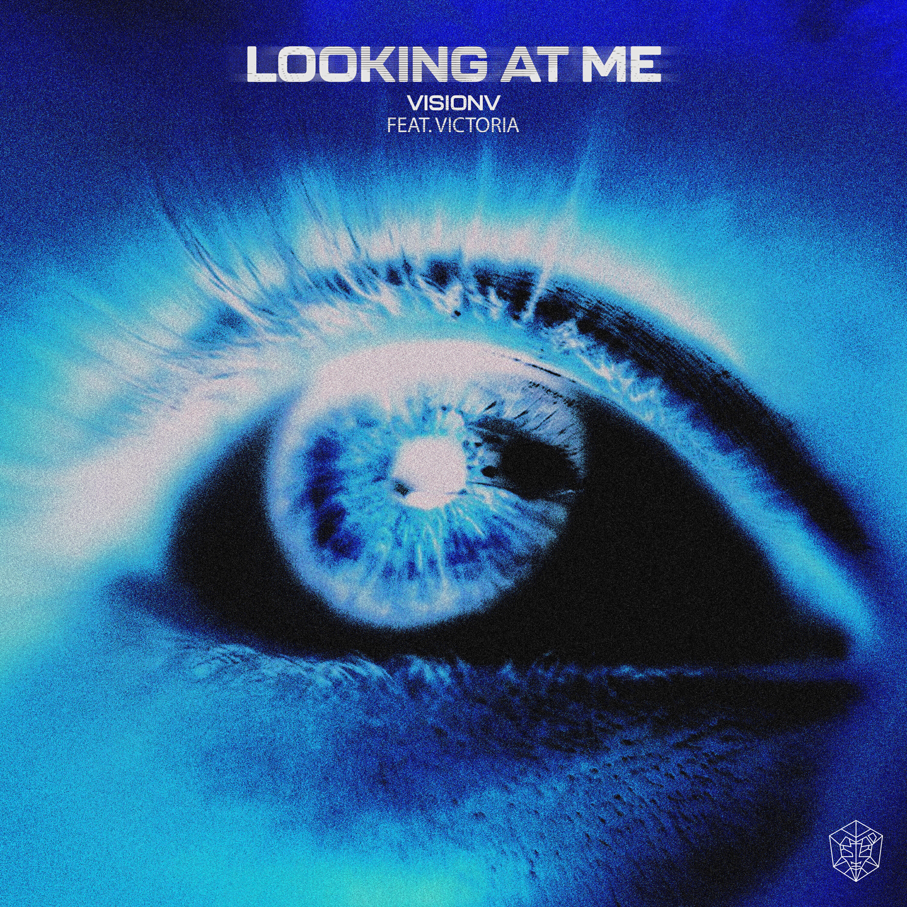 Альбом Looking At Me исполнителя VisionV