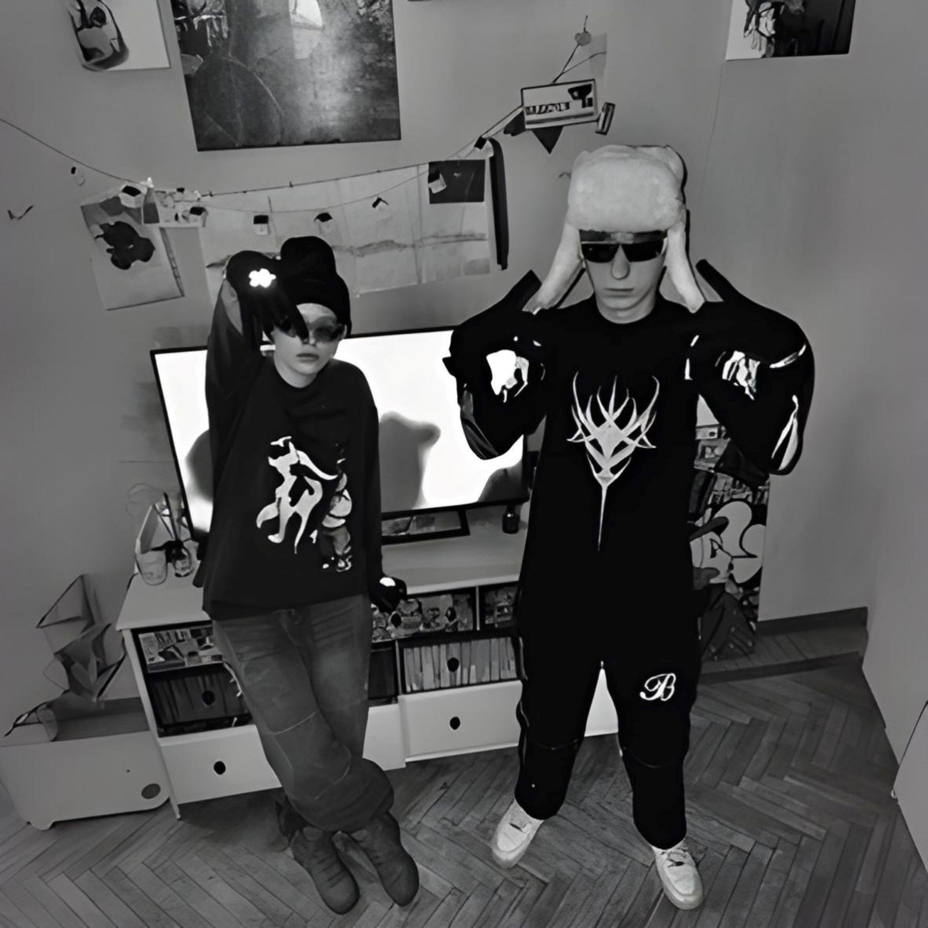 две маски