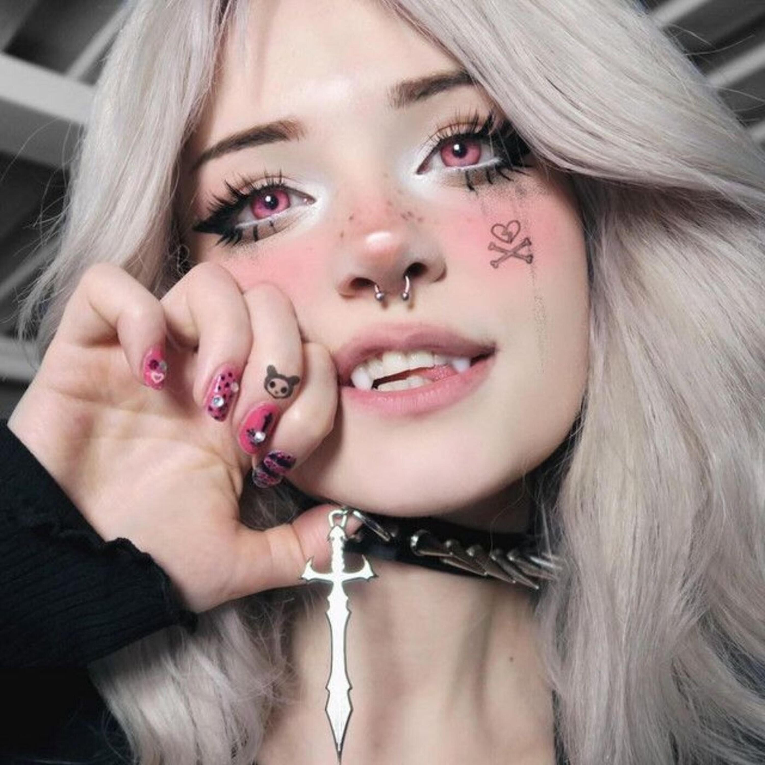 Сингл HOT DEMON B!TCHES NEAR U (feat. Night Lovell) исполнителя Corpse, Night Lovell