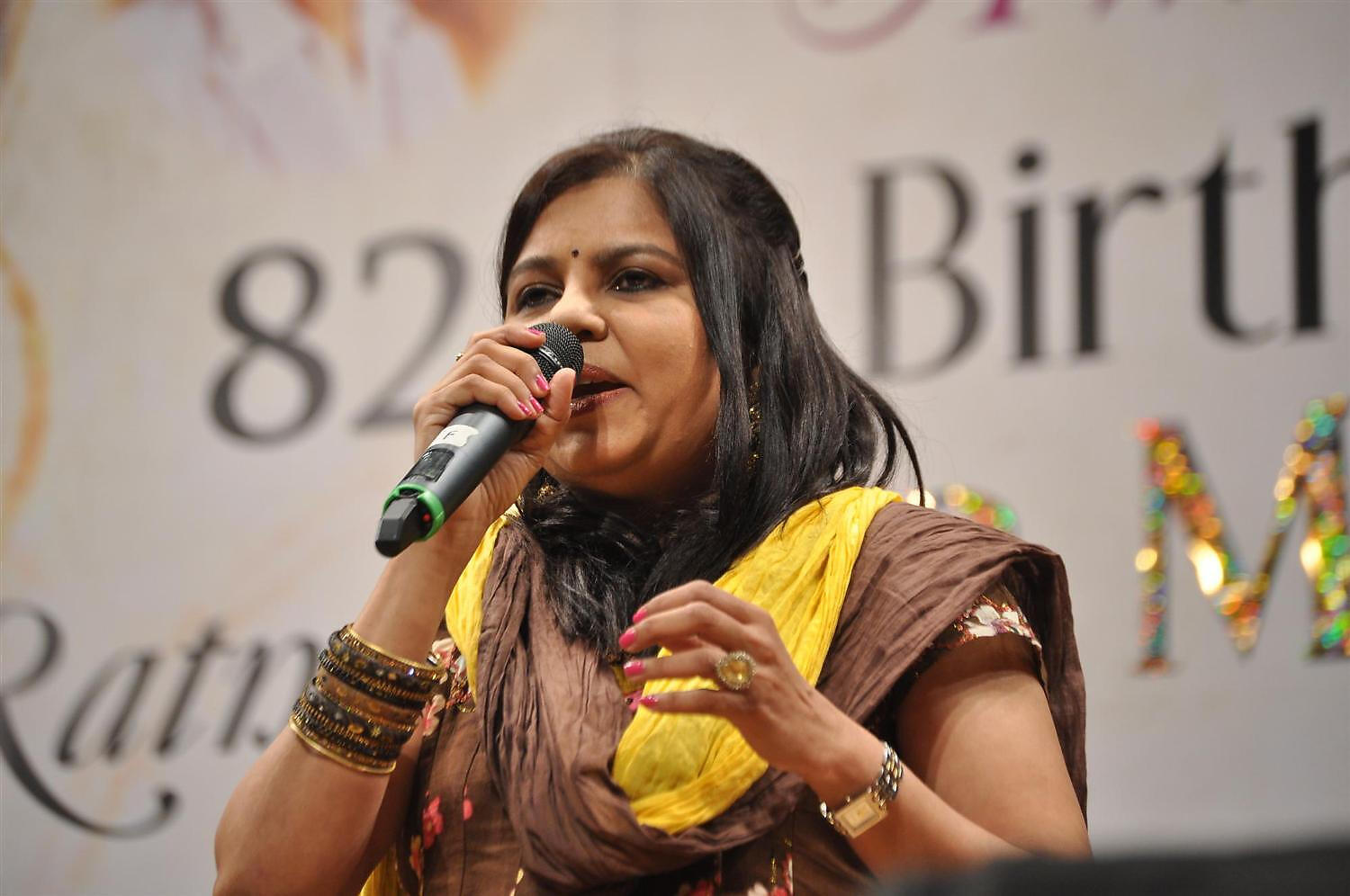 Sadhana Sargam