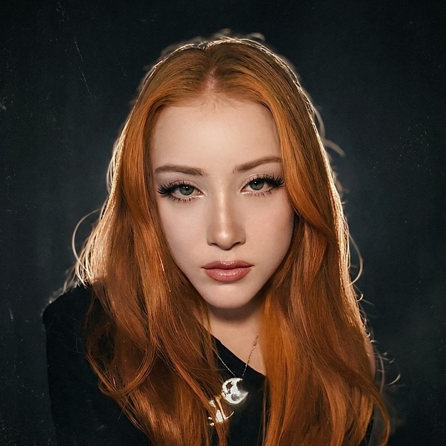 Яся Чехомова & Lùna
